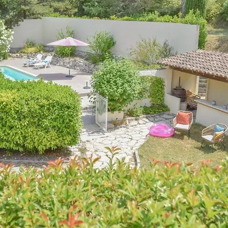 Holiday home La Mesange Enchantee Grospierres